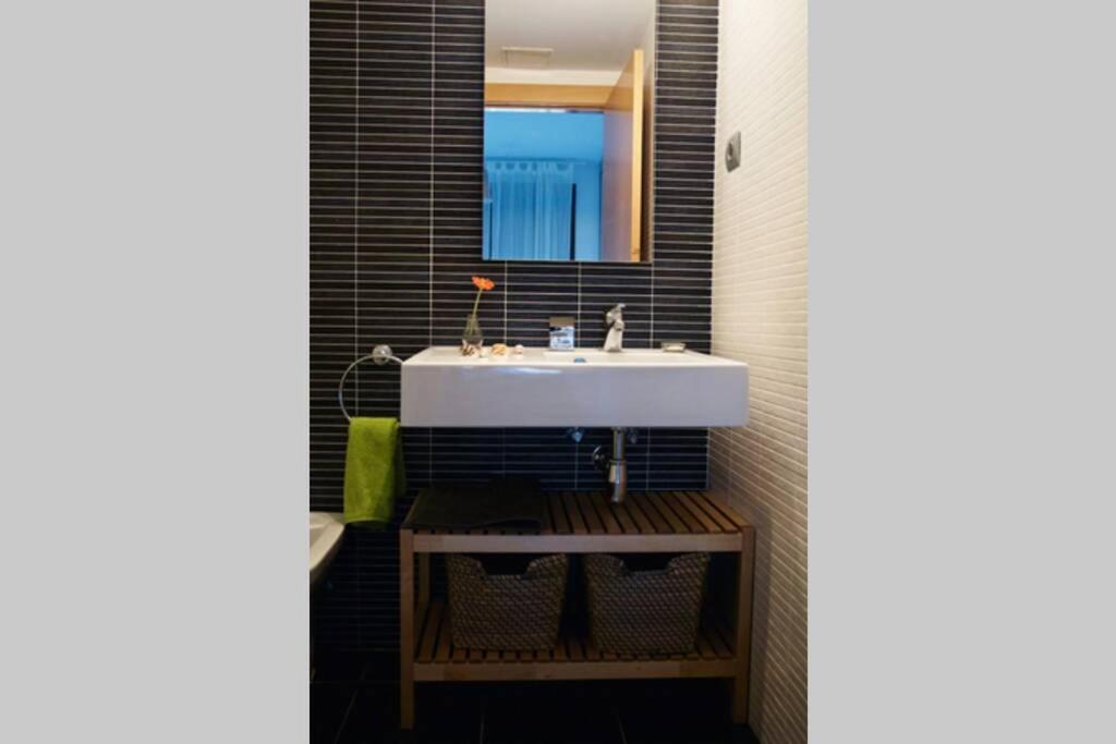 Apartamento Diseno A Cien Metros Del Mar. 托里代巴拉 外观 照片